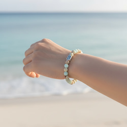 沖縄のお守り、ミンサーのキューブチャームを合わせた、天然石