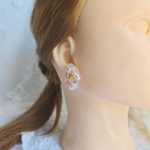 レジンヘアゴム 桜　大ぶり　金箔　豪華　お花たっぷり レジンヘアゴム 桜大ぶり金箔豪華お花たっぷり