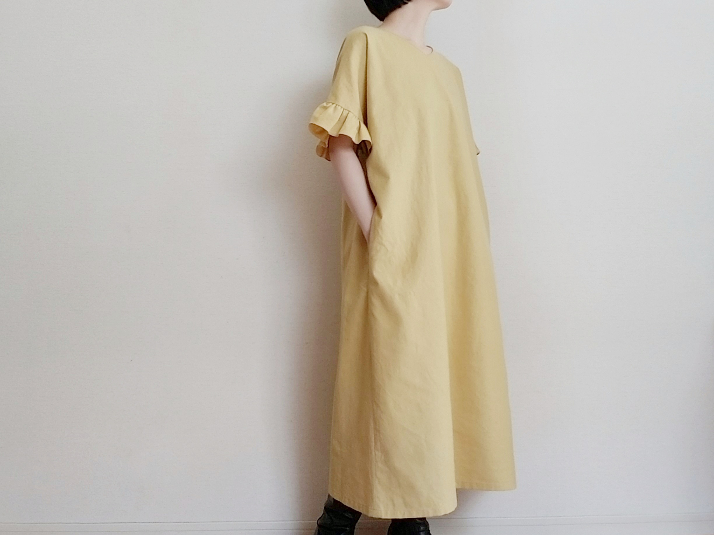 【ラスト一着】ヒラヒラ袖がほっそり涼しげ❤️ゆったり心地よいハーフリネンのワンピース　 芥子色