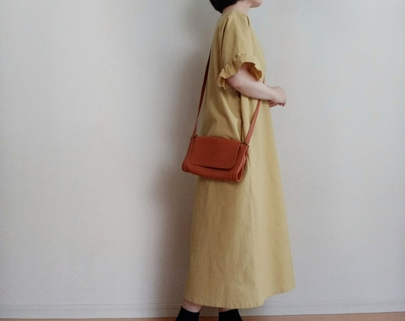 Creema限定　Hirahirasode one piece harf linen canvas 芥子色 8枚目の画像