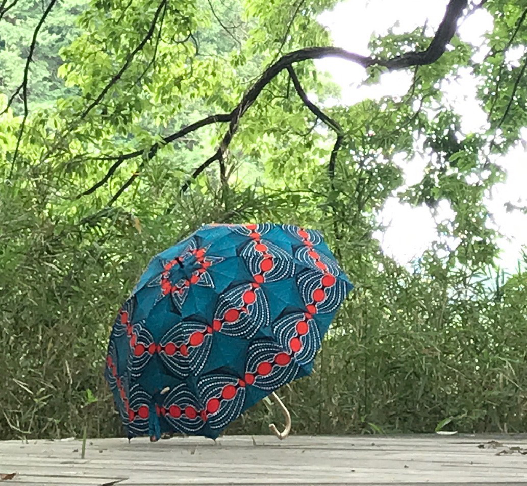 ハンドメイド　アフリカ生地　パッチワーク日傘(大) ハンドメイド パッチワークアフリカ生地 パッチワーク 日傘(大)