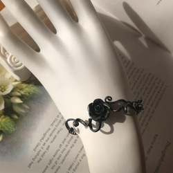 再販】黒薔薇ブレスレット ブラックローズ シルバーブレスレット