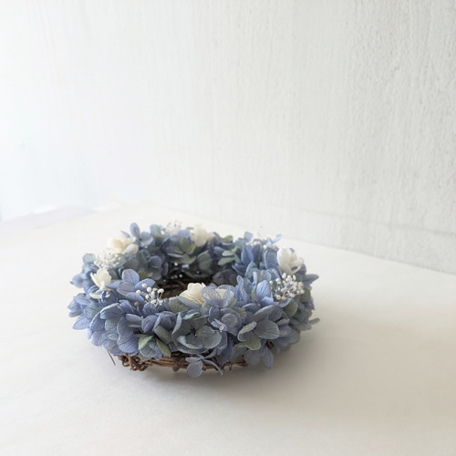 涼しげ青いミニリース ふわふわ 春夏 ブルーライム 紫陽花リース