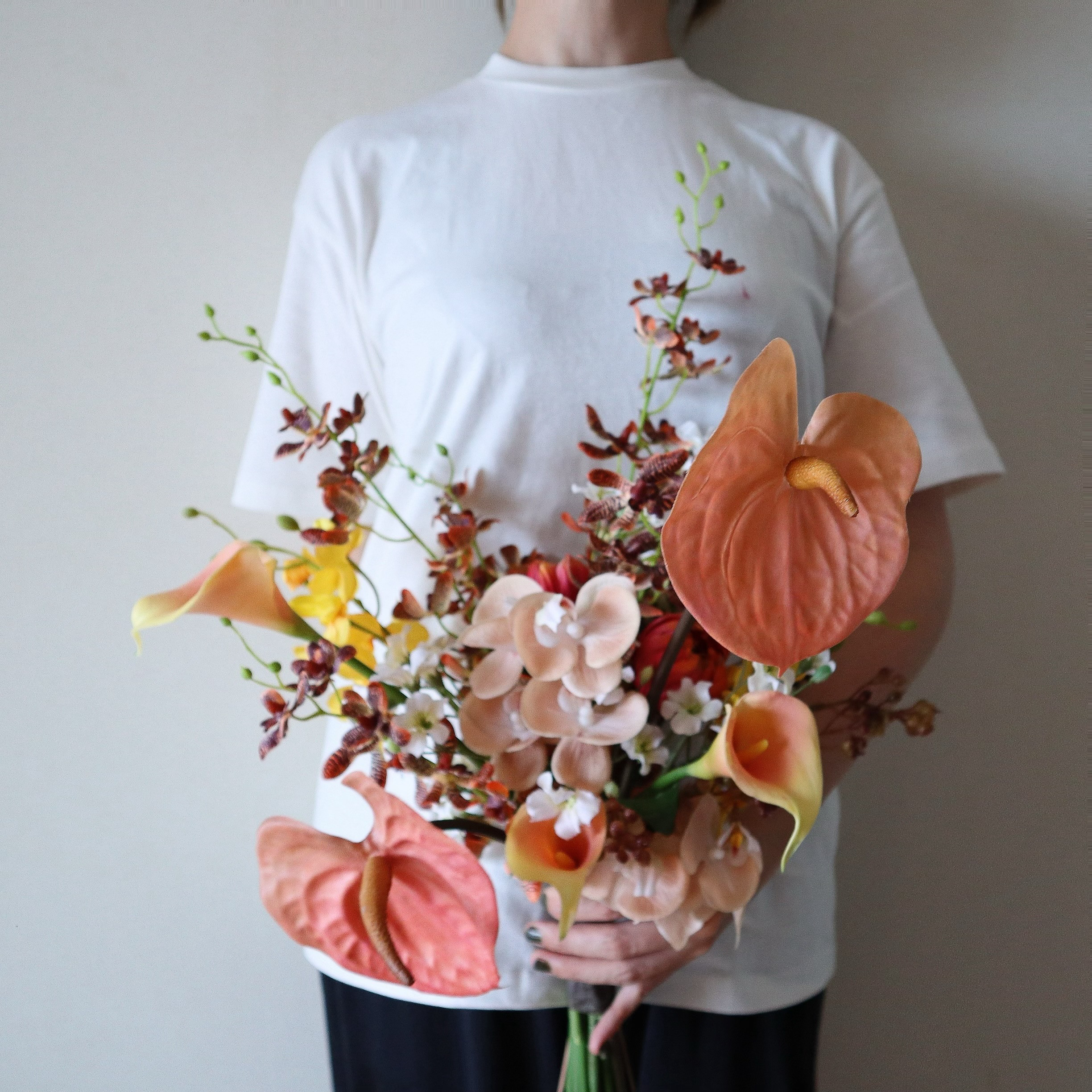 やさしいオレンジイエローのカラーリリィとアンスリウムのブーケ♡  アーティフィシャルフラワー ウェディングブーケ