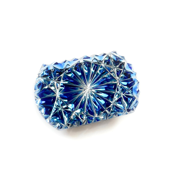 東京切子帯留め　お太鼓　菊　ブルー 3枚目の画像