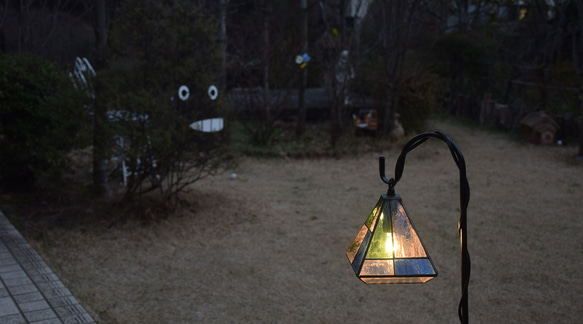 ガーデンライト 吊下げ式 4Ｋ-10 吊り金具付 ステンドグラス ガーデンランプ 庭園灯 外灯  ガーデニング 雑貨 12枚目の画像