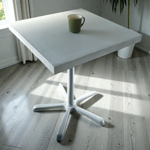 モルタル天板のカフェテーブル【ハンドメイド家具】 モルタル天板のカフェテーブル【ハンドメイド家具】 KANADEMONO】職人