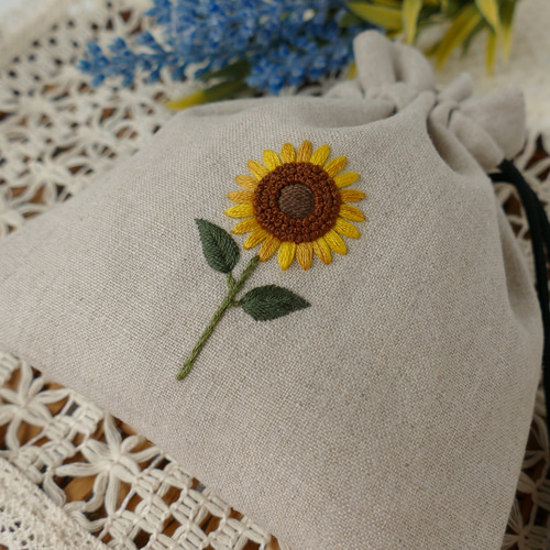 名入れ》ひまわり＊リネンの手刺繍巾着ポーチ＊ 巾着袋 ほころもり