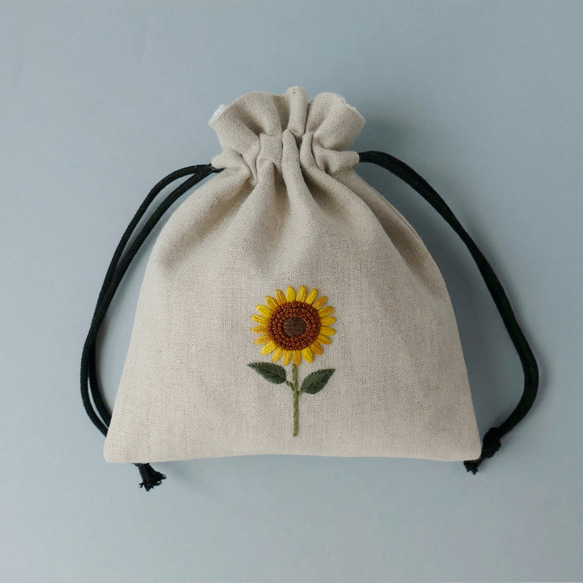 名入れ》ひまわり＊リネンの手刺繍巾着ポーチ＊ 巾着袋 ほころもり