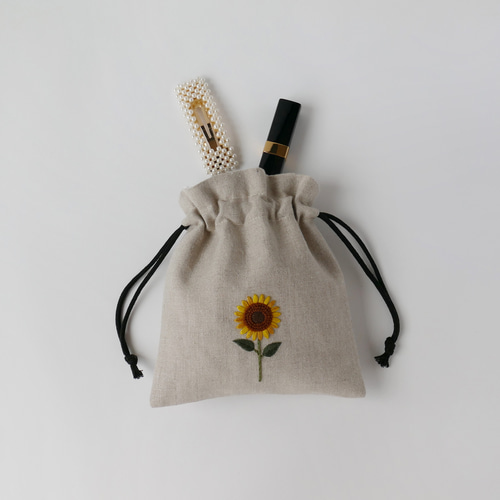 名入れ》ひまわり＊リネンの手刺繍巾着ポーチ＊ 巾着袋 ほころもり