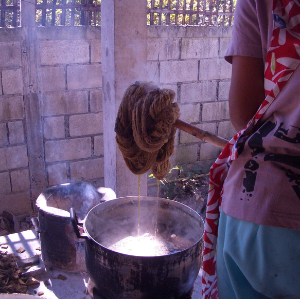 手工編織植物染棉連身裙/深灰色/泰國克倫族/卡蘇裡染色/公平貿易 第12張的照片