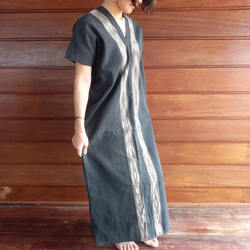 手工編織植物染棉連身裙/深灰色/泰國克倫族/卡蘇裡染色/公平貿易 第4張的照片