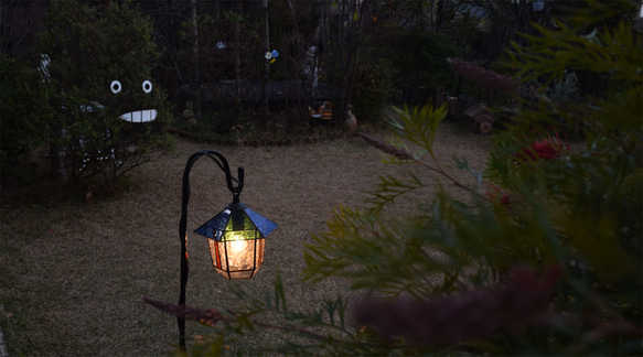 ガーデンライト 吊下げ式 6Ｋ-40 吊り金具付 ステンドグラス ガーデンランプ 庭園灯 外灯  ガーデニング 雑貨 12枚目の画像