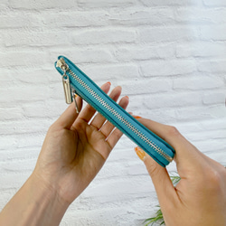 薄くて軽いコンパクトな財布 10枚カードポケット  シュリンク ターコイズ squeeze スクィーズ 9枚目の画像