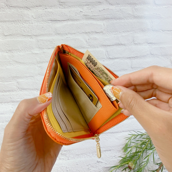 薄くて軽いコンパクトな財布 10枚カードポケット シュリンク オレンジ squeeze 2枚目の画像