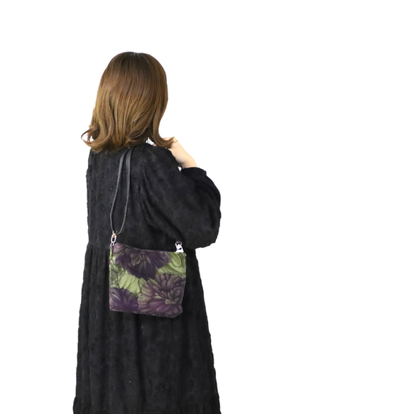 エレガンスで上品な◎イタリア生地を使ったサコッシュ 3枚目の画像