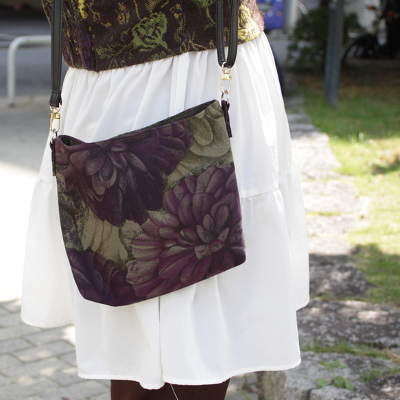 エレガンスで上品な◎イタリア生地を使ったサコッシュ 6枚目の画像