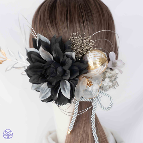 成人式の髪飾り新品❗️ 成人式 髪飾り 黒×銀 ブラック&シルバー 卒業式 袴 No.SV76 振袖 着物