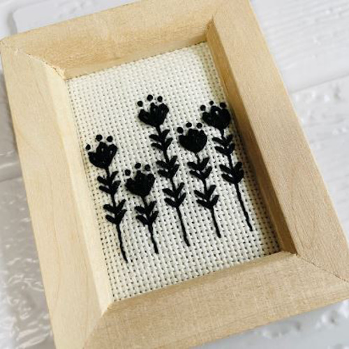 strawberry様♡専用です　ハンドメイド　 リボン刺繍フレーム 刺繍フレーム ハンドメイド リボン刺繍 花束(ピンク) - メルカリ