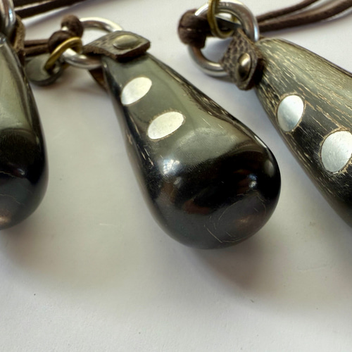 世界最古のお守り!牛の角で作ったネックレス！《creema限定で全三点