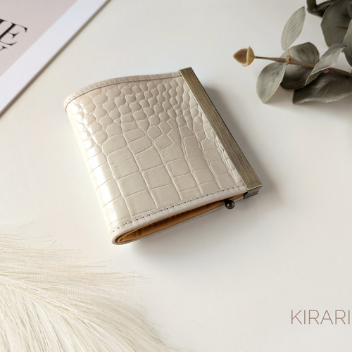 お札が折らずに入る本革ミニ財布｜上品アイボリー クロコ型押し 本革