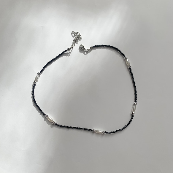 落ち着いたブラックのbeads choker 3枚目の画像