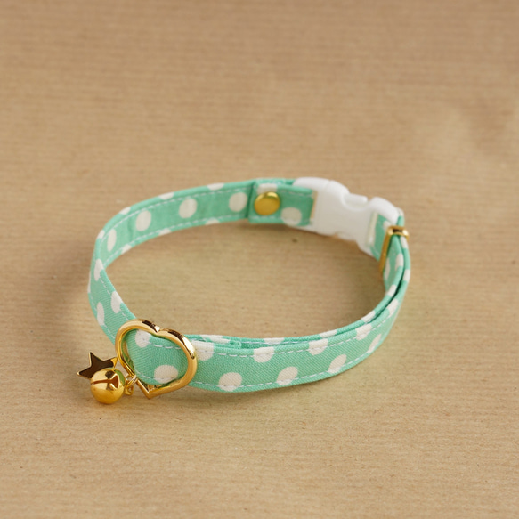 エメラルドフラワー柄(①)わんちゃん猫ちゃん用首輪 フラワー柄(ミルク