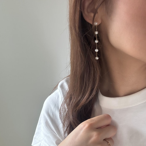 繊細×上品】小さなバロック淡水パール ロングピアス/イヤリング