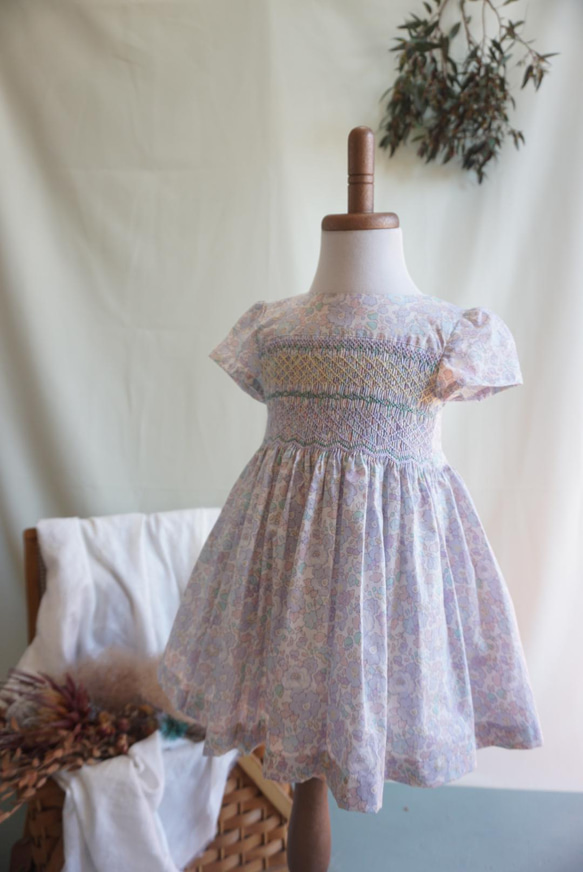 【美品】ボンポワン フィーユ デュセス　スモッキング刺繍　ドレス　リバティ 美品】ボンポワン フィーユ デュセス スモッキング刺繍 ドレス