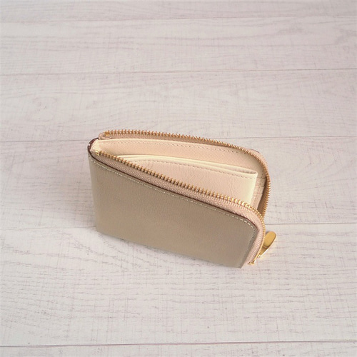 コンパクトなL字ファスナー ミニ財布 牛革 シャンパンゴールド その他