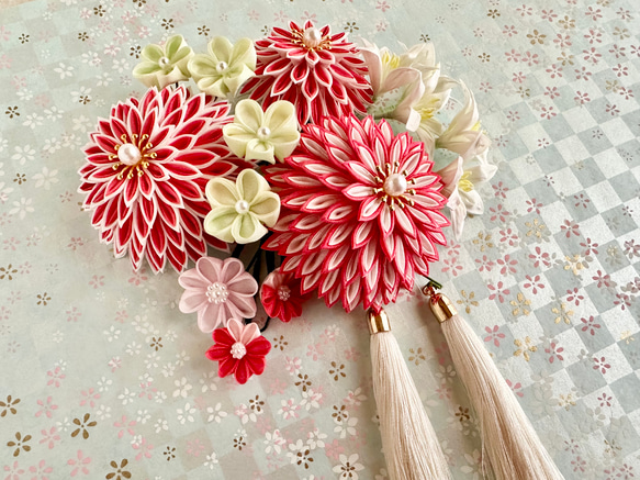 再販受付ページつまみ細工 髪飾り 紅白