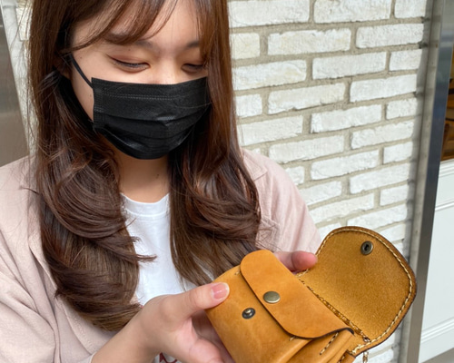 ミツバチアコーディオンポーチ 本革 牛革 ヴィンテージ 素材入れ コラージュ素材 キット】アコーディオンポーチ[Carice / カリーチェ] 型押し
