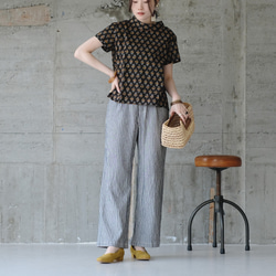 【ラスト1点】スタンドカラー総柄半袖ブラウス（22s-21）ブラック 7枚目の画像