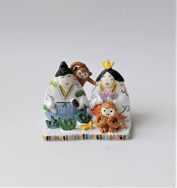 干支とお雛様のコラボです♪　　ミニ干支(ウシ）お雛様  置物　陶器 13枚目の画像
