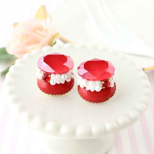 マカロンのピアス/イヤリング(苺) ピアス（スタッド・一粒） Risa 