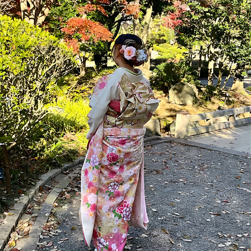 ピンク椿の髪飾り 水引 振袖 袴 白無垢 色打掛 和装 着物 花嫁 ツバキ