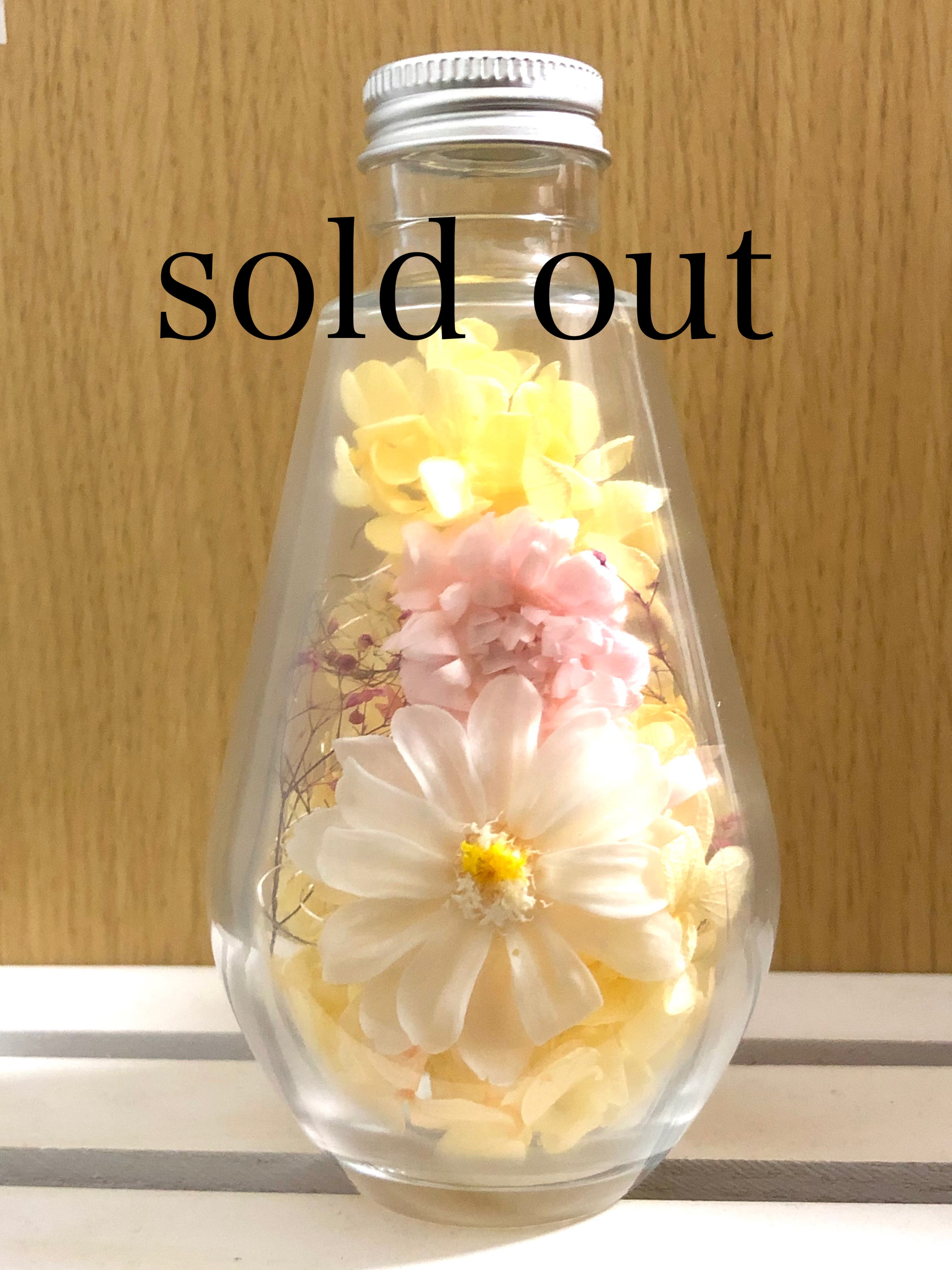 No.32 シマエナガのかくれんぼ♡りんごのオブジェ✨固まるハーバリウム