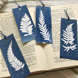 植物剪影。滿版藍曬書籤（四張一組） Botanic Cyanotype Bookmarks (4 in 1 set) 第1張的照片