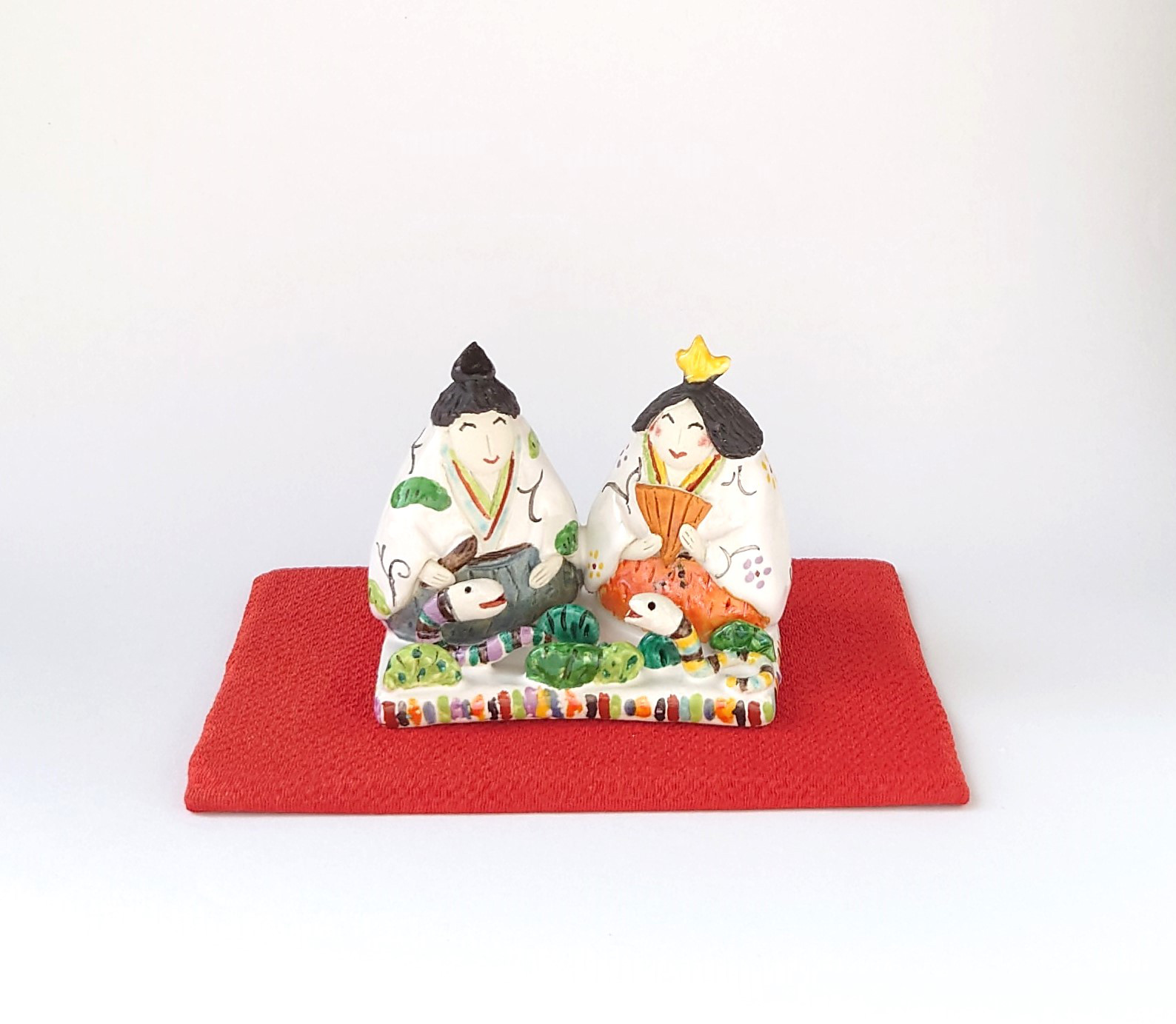 干支とお雛様のコラボです♪　　ミニ干支(ヘビ）お雛様  置物　陶器