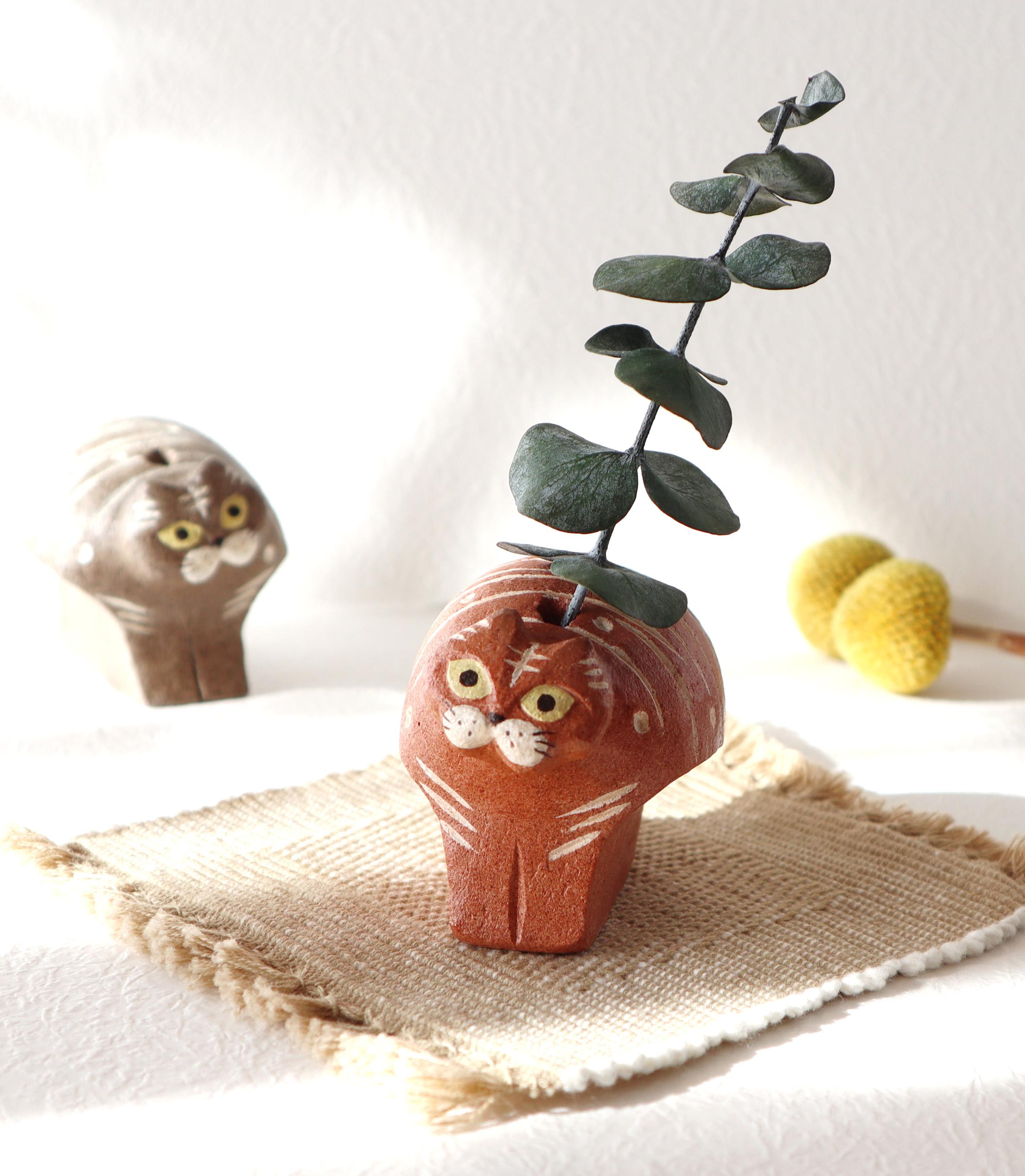骨董　瀬戸　アールデコ　モダン　黒猫　花入　花器　一輪挿し　置き物 Amazon.co.jp: 古い 黒猫 花瓶 一輪挿し 陶器製《ペン立て黒ねこ
