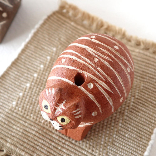 トラの一輪挿し 置物 赤土 ♡ 虎 ネコ 新作！一点もの！【受注
