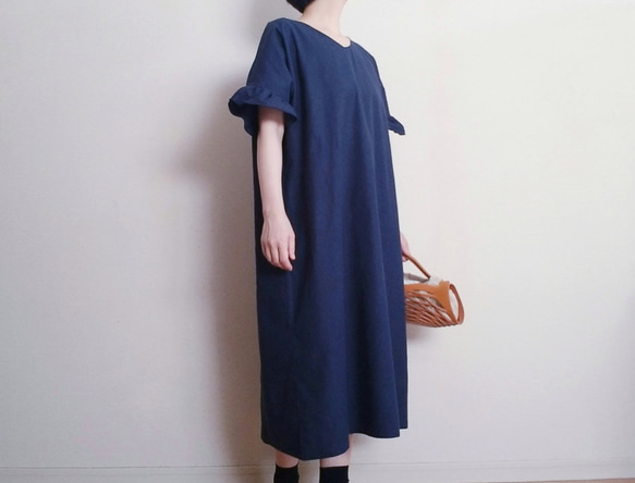 Creema限定　 Hirahirasode one piece harf linen canvas 濃藍 4枚目の画像