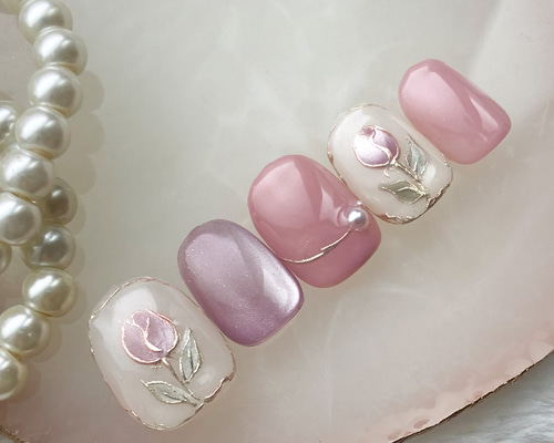 ☆人気なマグネットで☆チューリップネイルチップ ネイルチップ（つけ