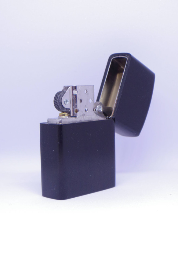 ウッド・ジッポー　アフリカン・ブラックウッド材　zippoオイルライター使用 2枚目の画像