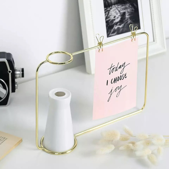 【チョコレートコスモス3輪】set花瓶付きゴールドワイヤーフォトスタンドアレンジ 17枚目の画像