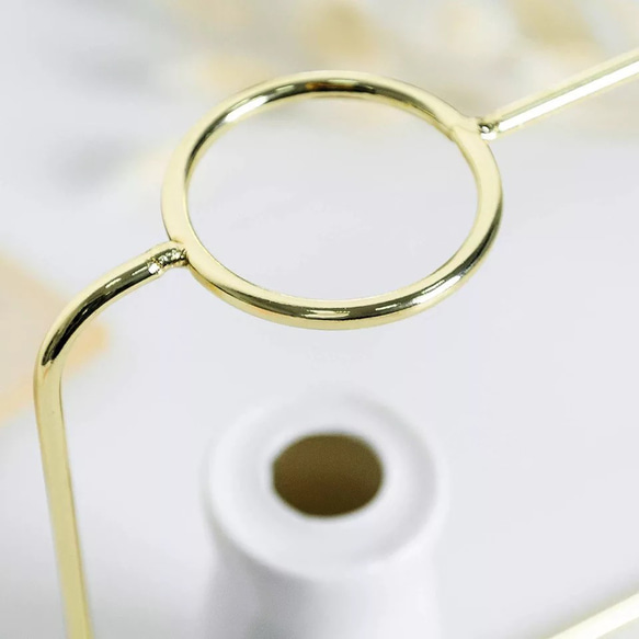 【チョコレートコスモス3輪】set花瓶付きゴールドワイヤーフォトスタンドアレンジ 18枚目の画像