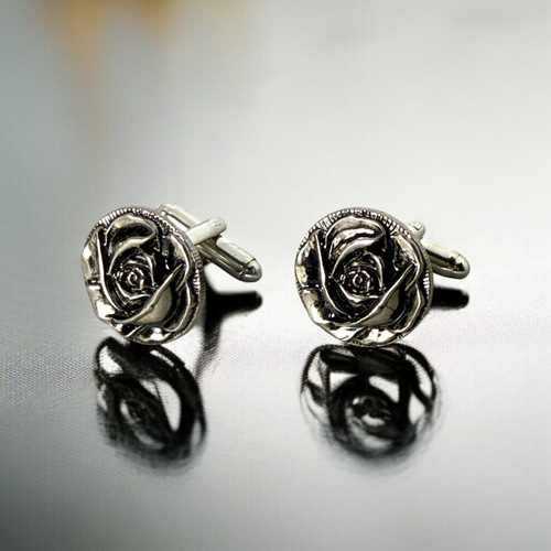 ローズ・ノワール – 銀薔薇の記憶 カフスボタン Advanced 032