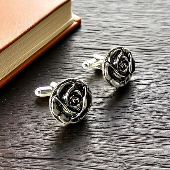 ローズ・ノワール – 銀薔薇の記憶 カフスボタン Advanced 032