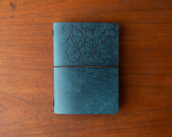 【夏季限定】トラベラーズノートパスポートサイズ　オルテンシア-紫陽花- 1枚目の画像