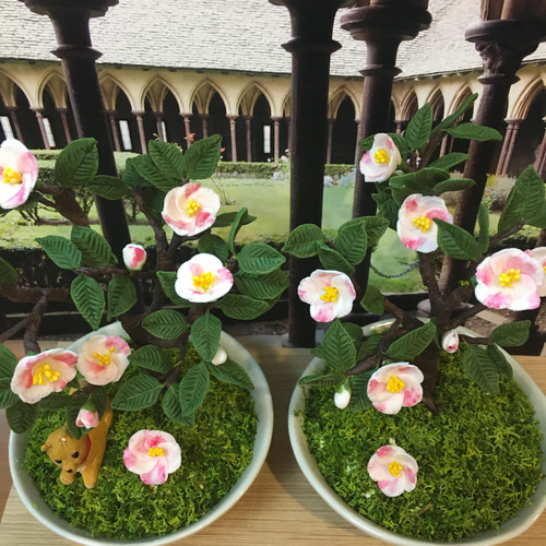再々販しました！》樹脂粘土製 ミニチュア盆栽〈ピンクヒメシャラ